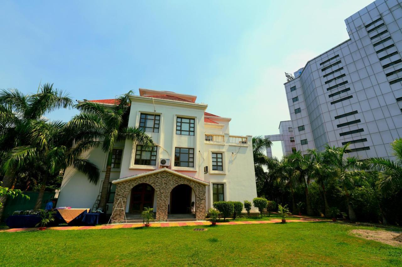 Aristocrat Hotel Kolkata Exterior photo