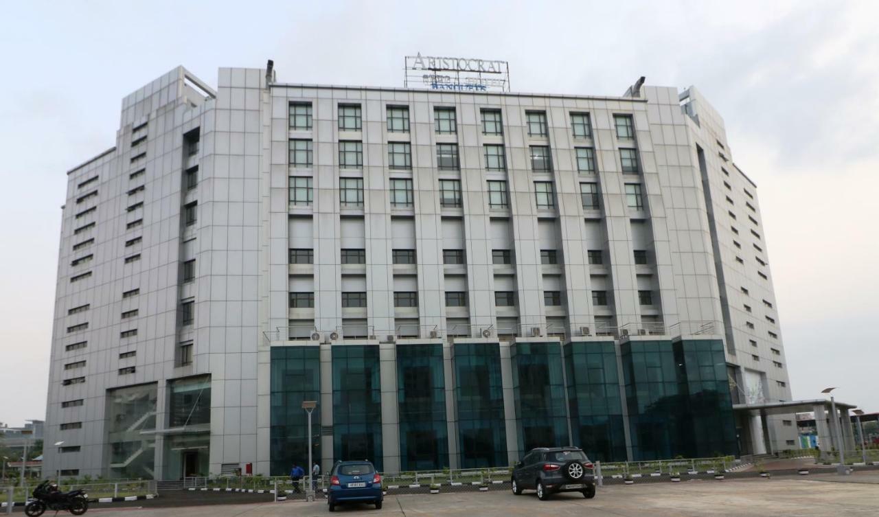 Aristocrat Hotel Kolkata Exterior photo